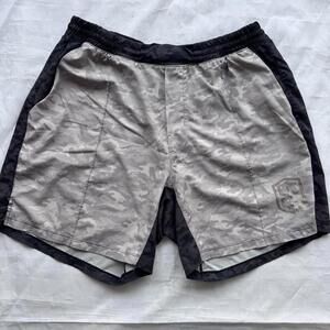 Born Primitive Shorts Mens Large Tan Brown Camo Athletic 6" Running Training